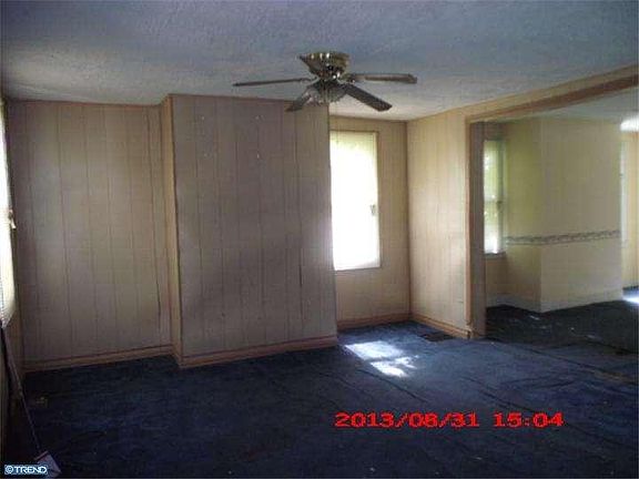 3rd image of 217 Front St