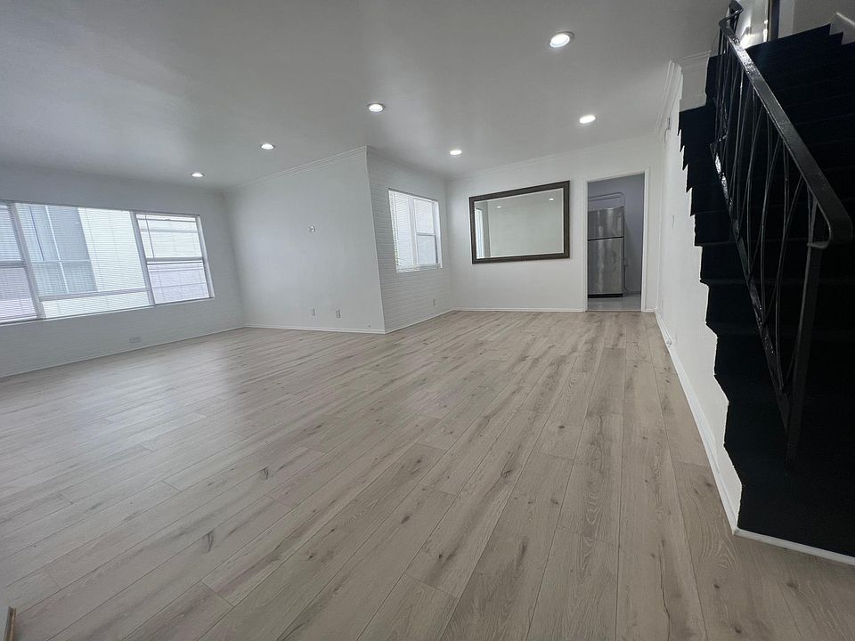 1st image of 345 N Palm Dr #6
