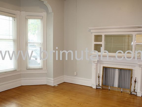 3rd image of 658 E 3rd Ave #1