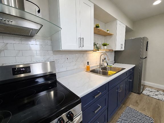 3rd image of 3863 Evers St
