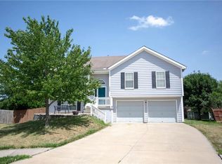 305 Givan Ct, Belton, MO 64012