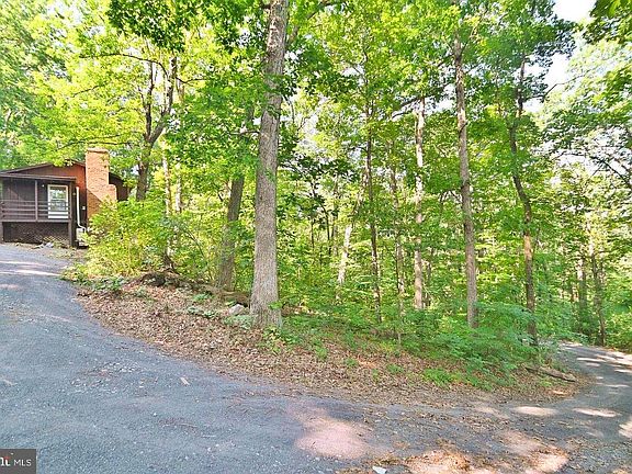 2nd image of 158 Cabin Ln