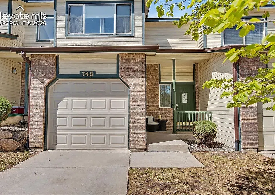 4 bed, 1673 sqft, $2,095 — Photo 1