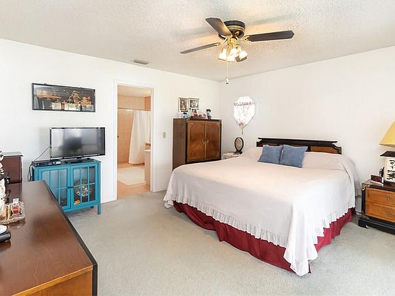 4th image of 4 Bayside Dr