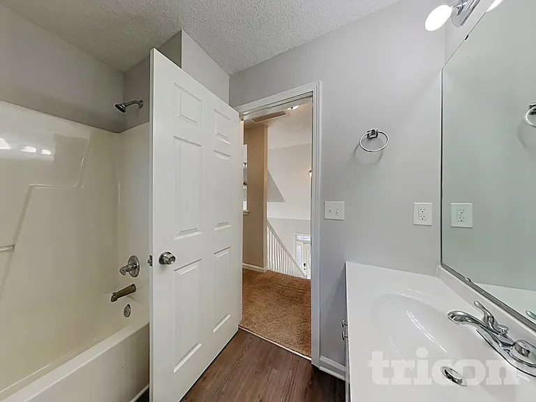 8206 Braids Bend Ct — Photo 10