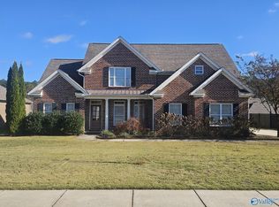 402 Pembrooke Cir SE, Hartselle, AL 35640