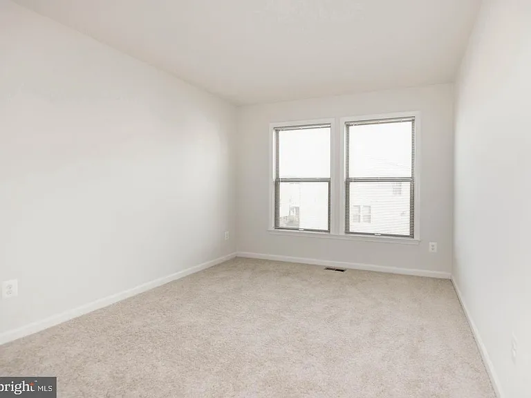 42482 Dogwood Glen Sq — Photo 24