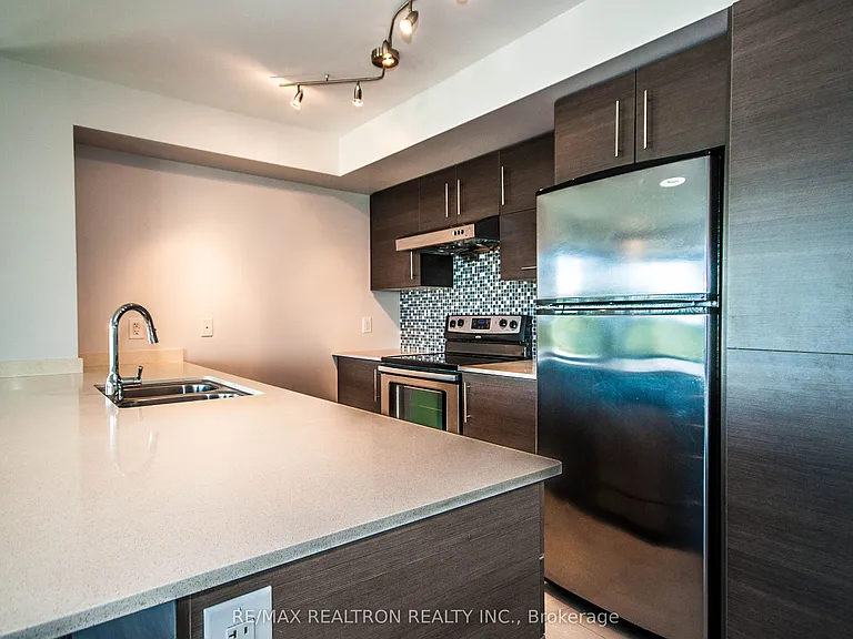 253 S Park Rd #702 — Photo 20