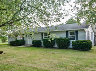 523 N Franklin St, Mentone, IN