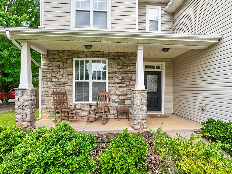 17222 Westmill Ln — Photo 42