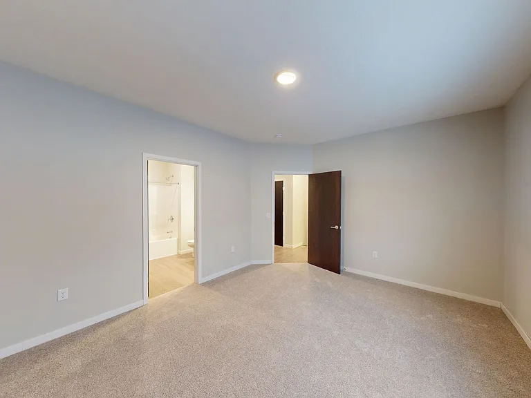 Pioneer Apartments & Townhomes — Photo 36