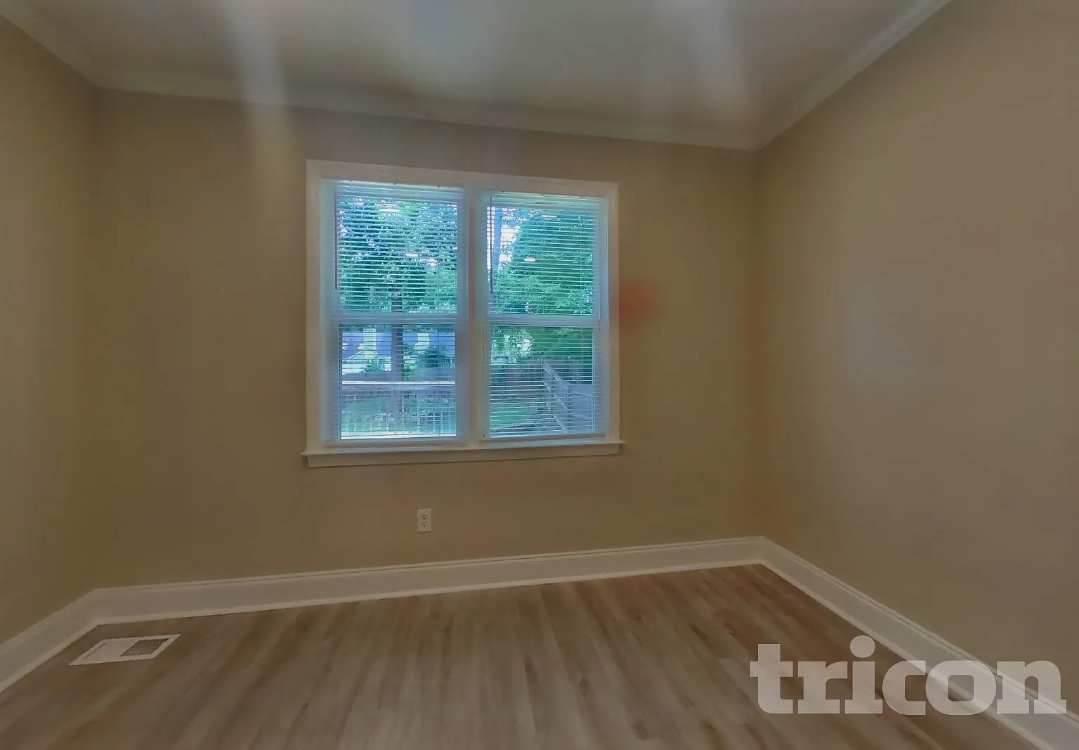 726 Jamie Way NE Woodstock GA — Photo 3