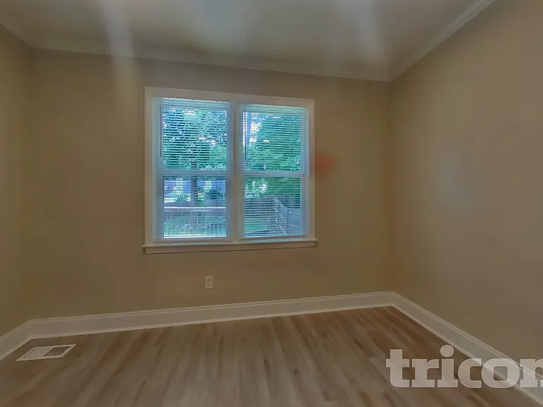 726 Jamie Way NE — Photo 3