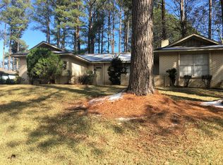 4654 Old Lake Rd, Jackson, MS 39212