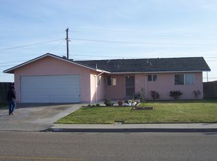 19707 Hemlock Ln, Lemoore, CA 93245
