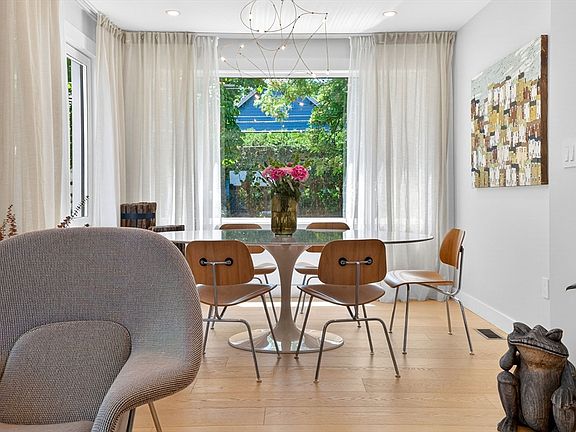 3rd image of 123 Auburn St #1