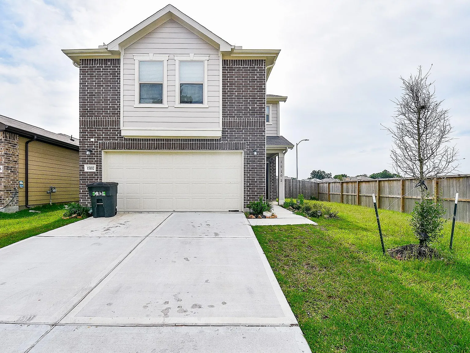 3 bed, 2.5 bath, 1693 sqft, $1,800 — Photo 1