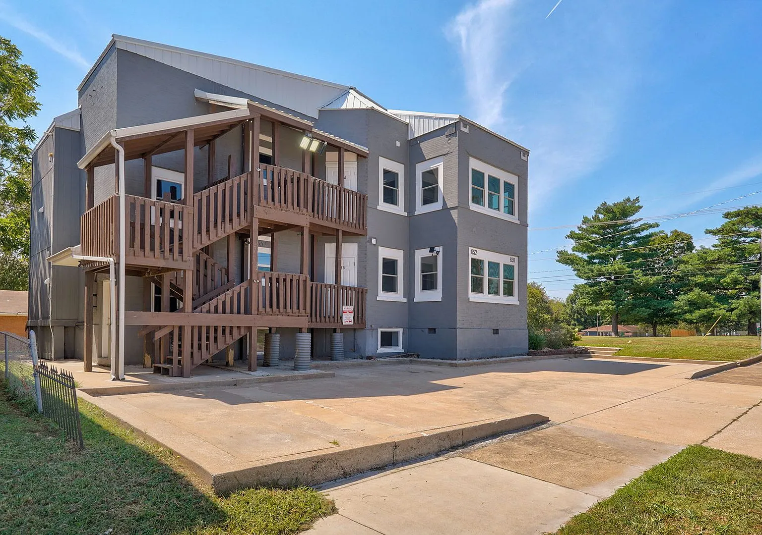 Utilities Included!! Spacious 2-Bedroom, 1-Bathroom Home Available Now!! — Photo 2