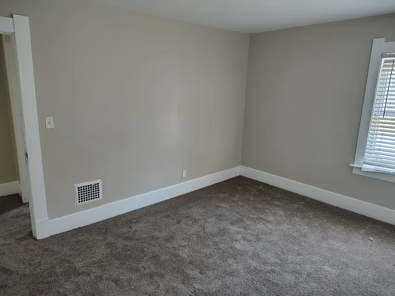 4342 Willys Pkwy — Photo 52