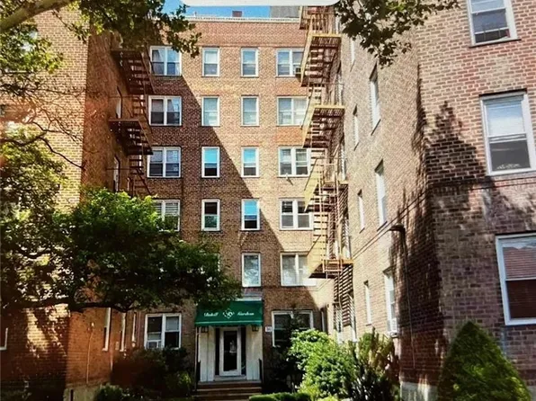 36 Dahill Rd APT 2L, Brooklyn, NY 11218