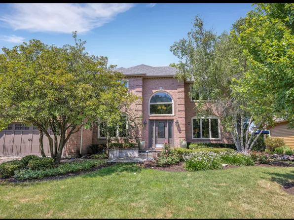 1435 Monarch Cir, Naperville, IL 60564