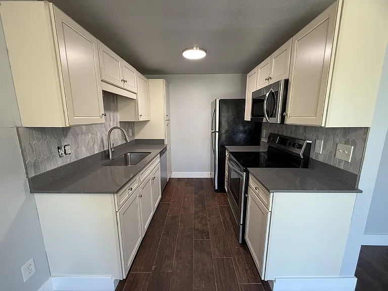 5011 157th Avenue Ct E #D — Photo 11