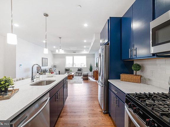 2nd image of 502-504 W Cecil B Moore Ave #504E