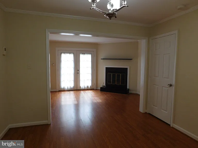 1170 N Vermont St — Photo 6