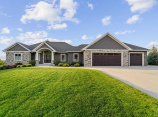 N8401 Sunset Dr, Fond Du Lac, WI 54937