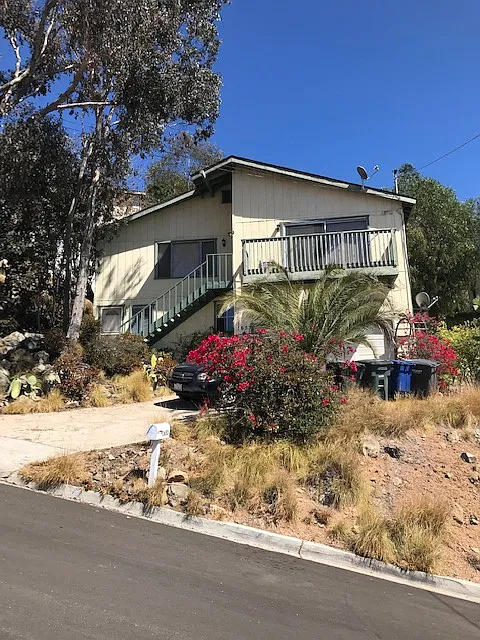 1653 Ramona Ave #1