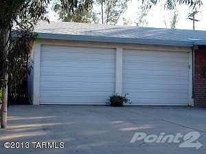 Rare Central City 2 Car Garage