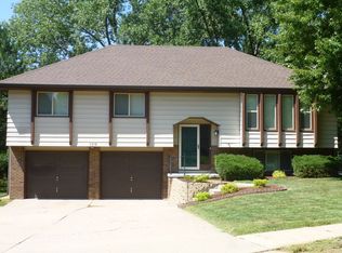 1318 S 143rd St, Omaha, NE 68144