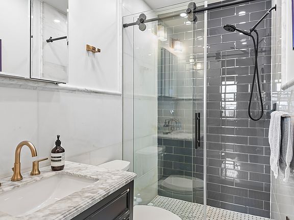 4th image of 92 1st Pl APT 3