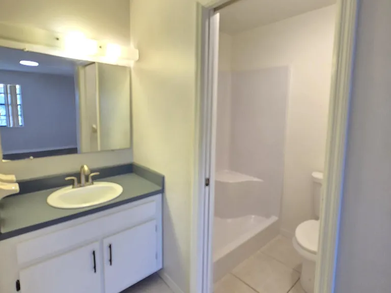 1037 Ellen Ct #1037 — Photo 9