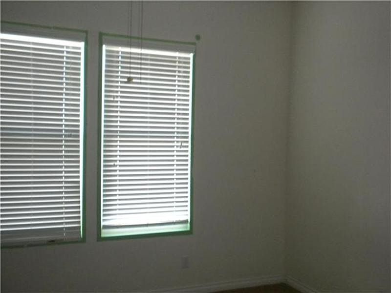 2nd image of 4240 Calico Ln