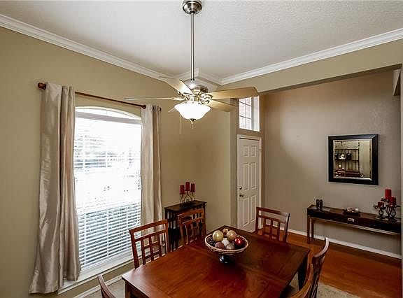 5th image of 1637 Niagara Blvd