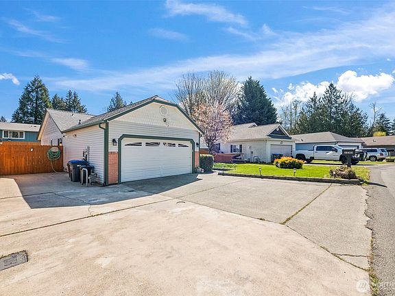 3rd image of 6840 Troy Lane NE