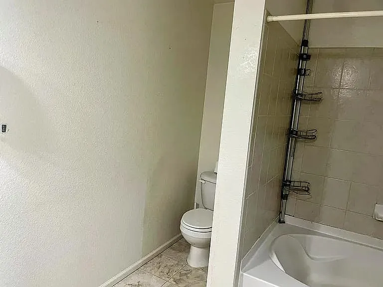 12833 Mayfair Way — Photo 37
