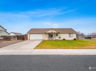 1428 S Husky Dr, Moses Lake, WA 98837