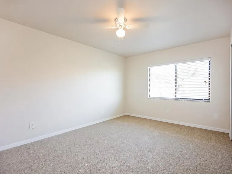 1009 Nicholas Pkwy W — Photo 8