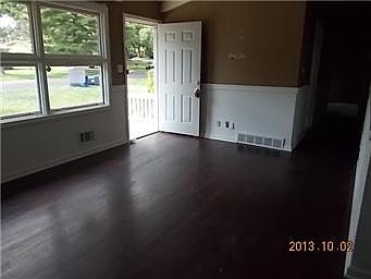 2nd image of 6823 NW Berkley St