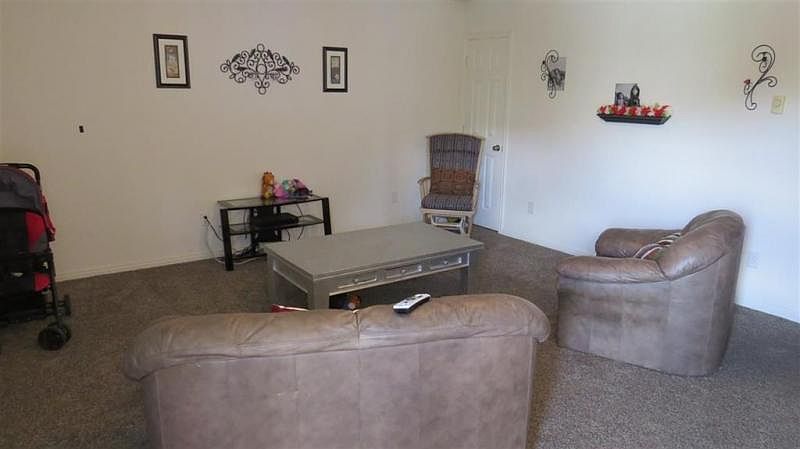 2nd image of 3913 Nora St #B
