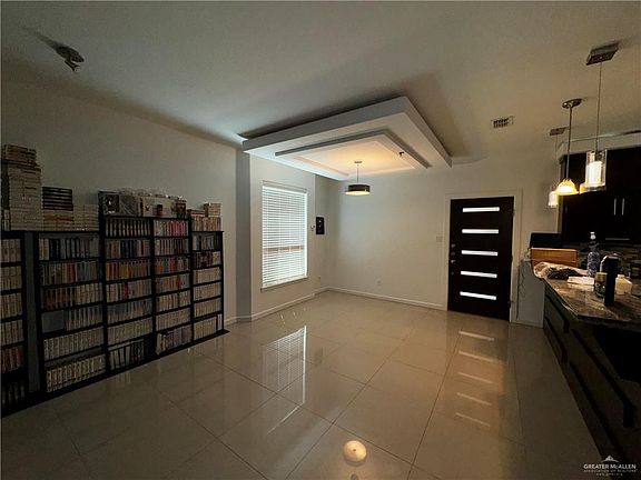 4th image of 1413 E Keeton Ave #18