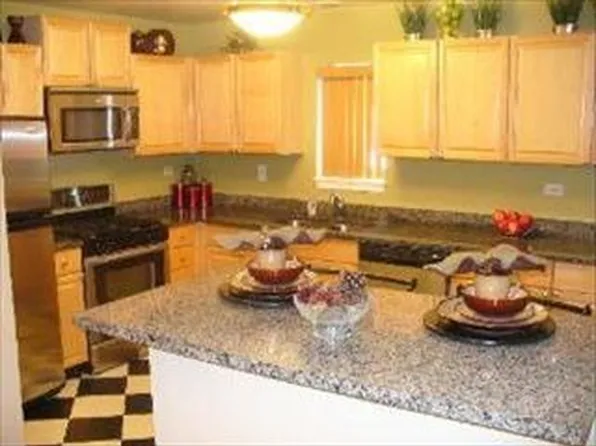 1930 Song Sparrow Ct, Schaumburg, IL 60173