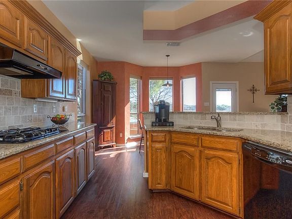 3rd image of 3132 Waterside Dr