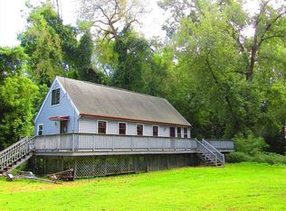 79 Aqua Vitae Rd, Hadley, MA 01035