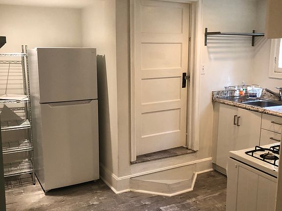 kitchen, view from livingroom