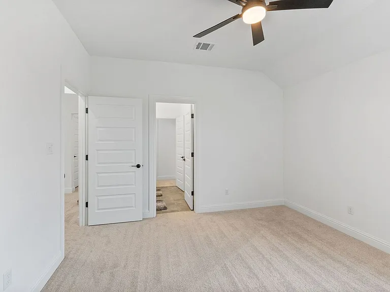 125 Plainsman Ln — Photo 42