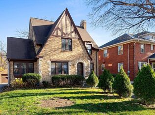 1035 S Webster Ave, Green Bay, WI 54301