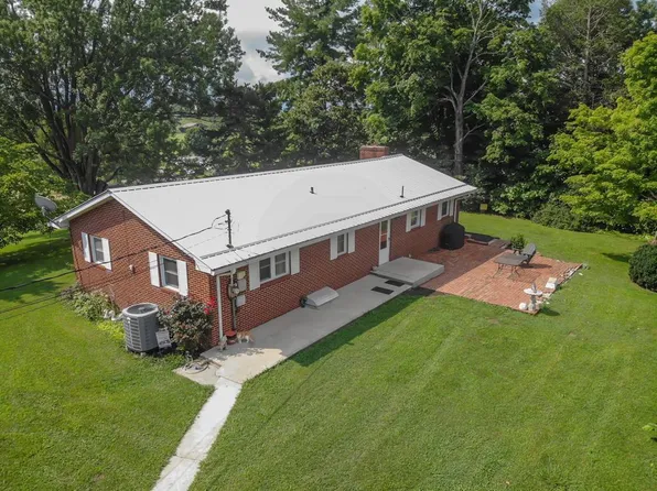 863 V I Ranch Rd, Bristol, TN 37620